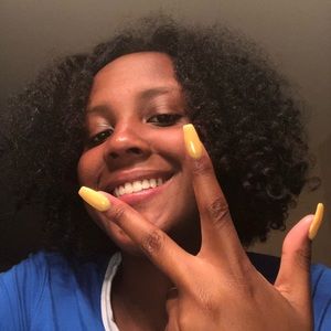 Meet your Posher, Julia